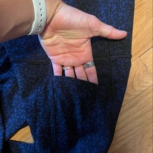 Athleta Stash Pocket 7/8 leggings